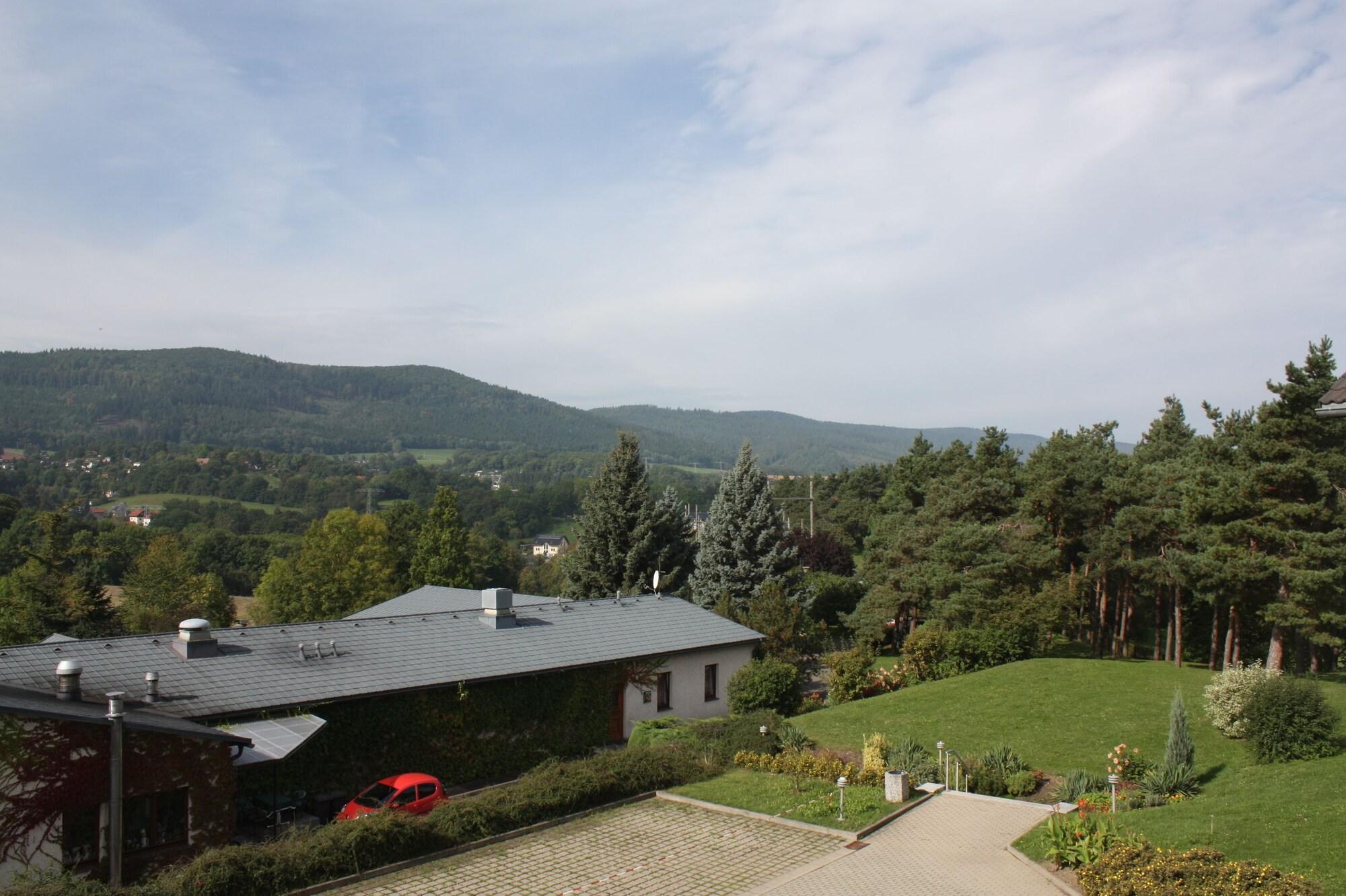 Фото Hotel & Restaurant Bergfried