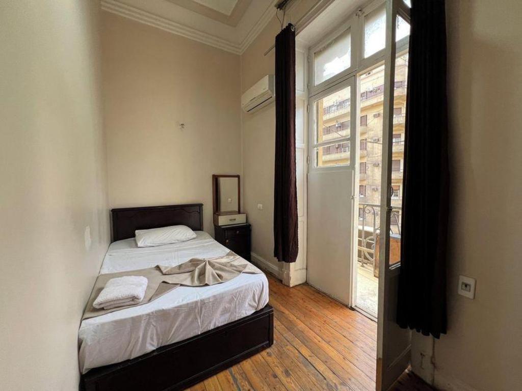 Фото Travelers House Hostel