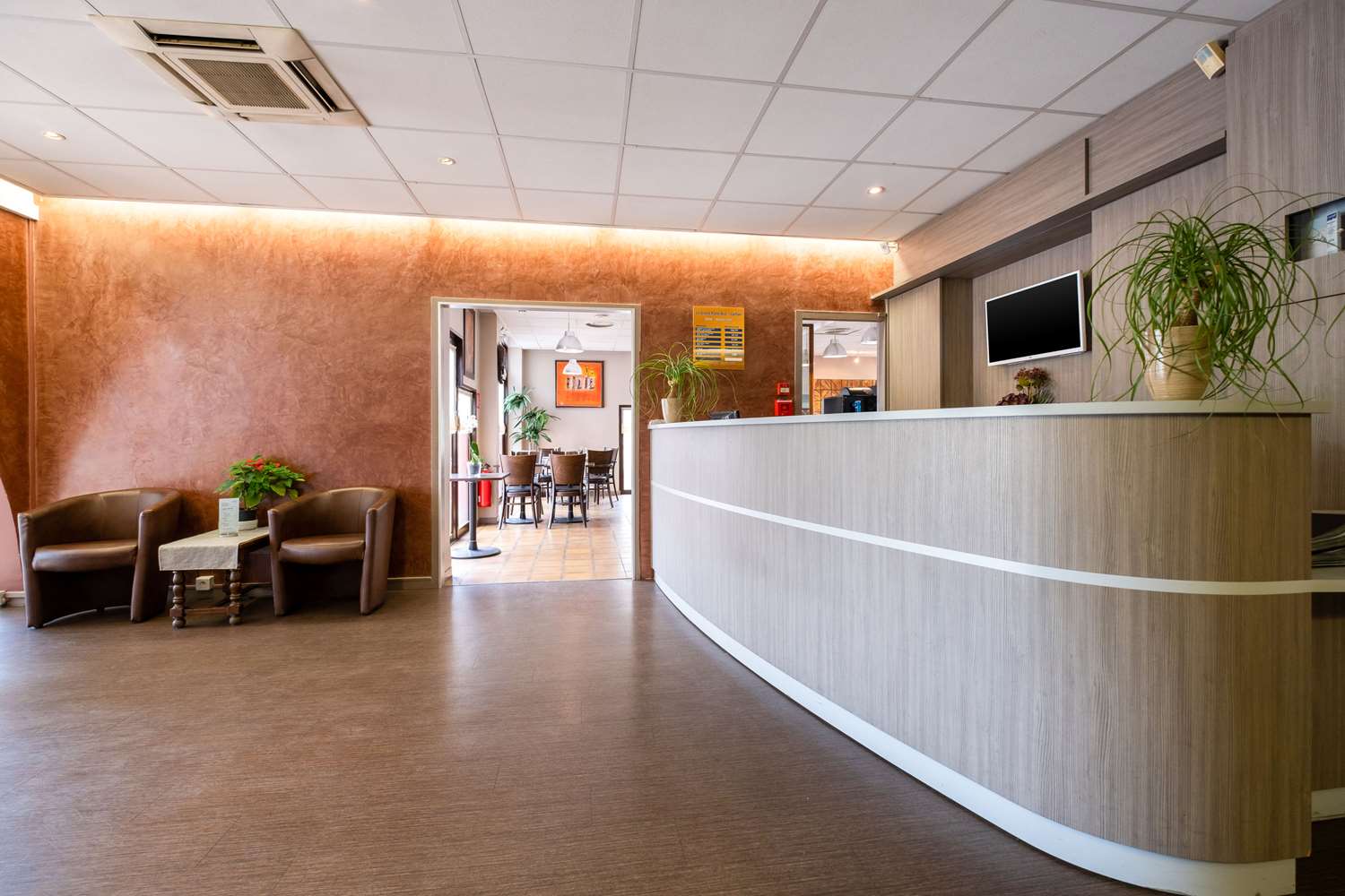 Фото Hôtel des Arcades Cachan