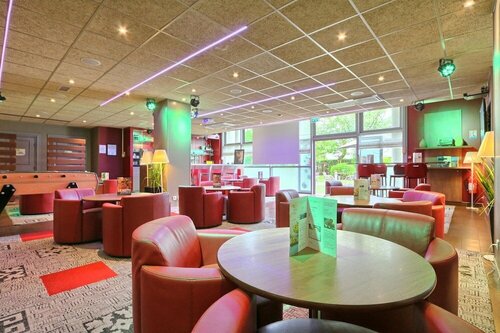 Гостиница Hotel Campanile Roissy-En-France в Ле-Ренси