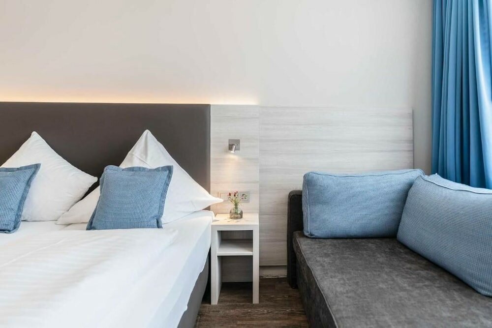 Фото Westend Hotel