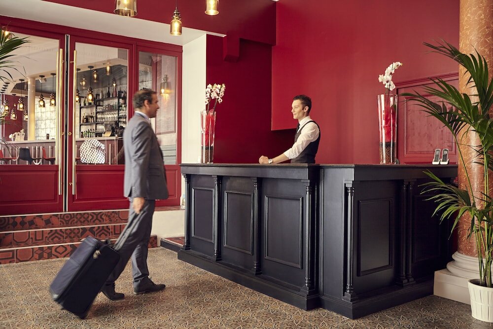 Фото Grand Hotel du Midi Montpellier