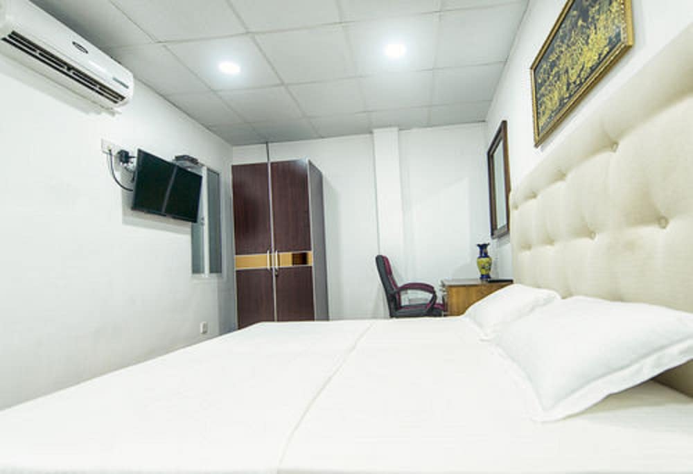 Фото Metro City Hotel