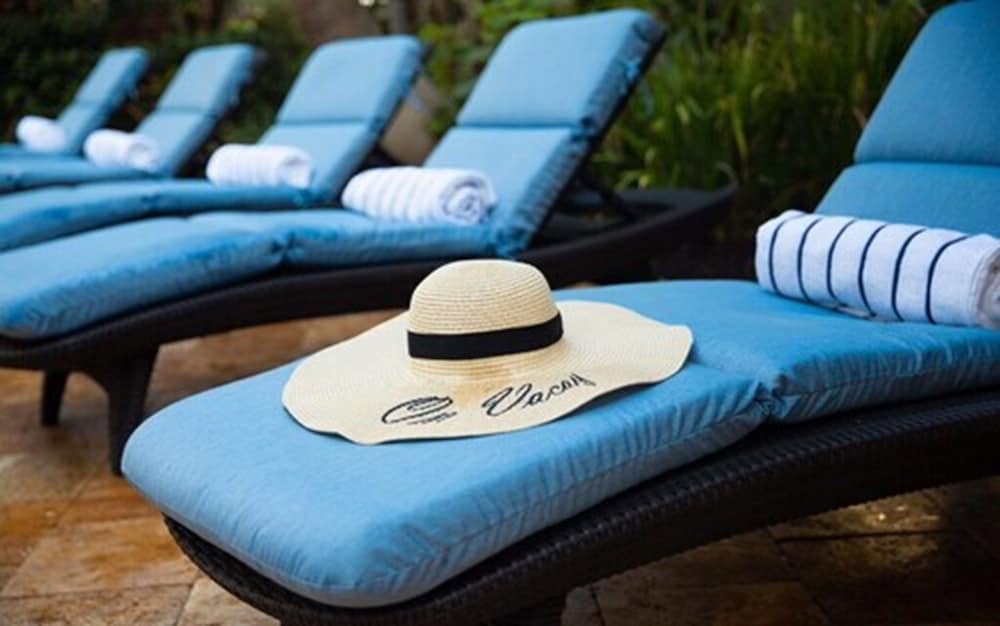 Фото Sun Tower Hotel & Suites on the Beach