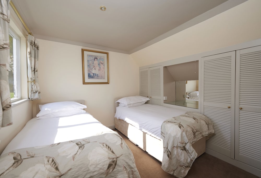 Фото Loch Ness Country House Hotel