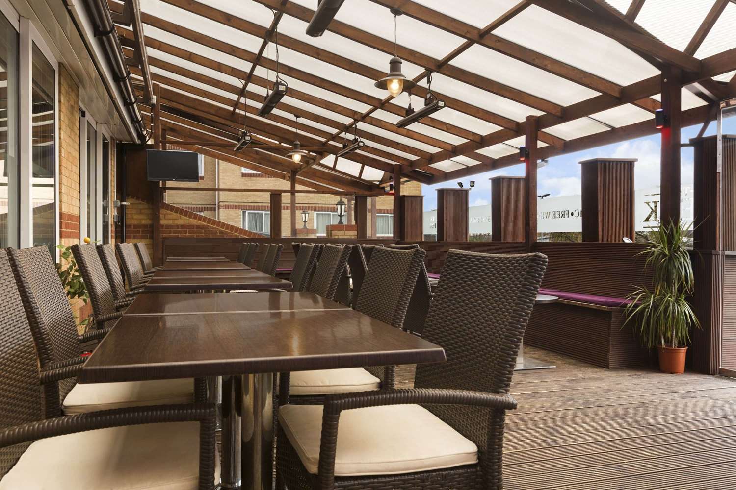 Фото Oyo Flagship London Finchley