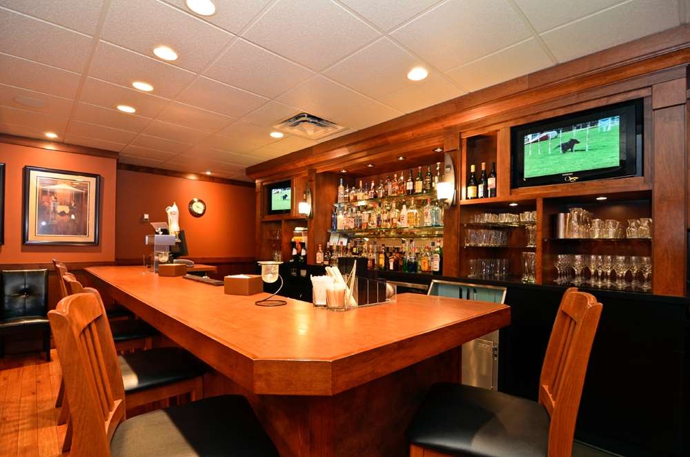 Фото Best Western Plus Country Meadows Inn