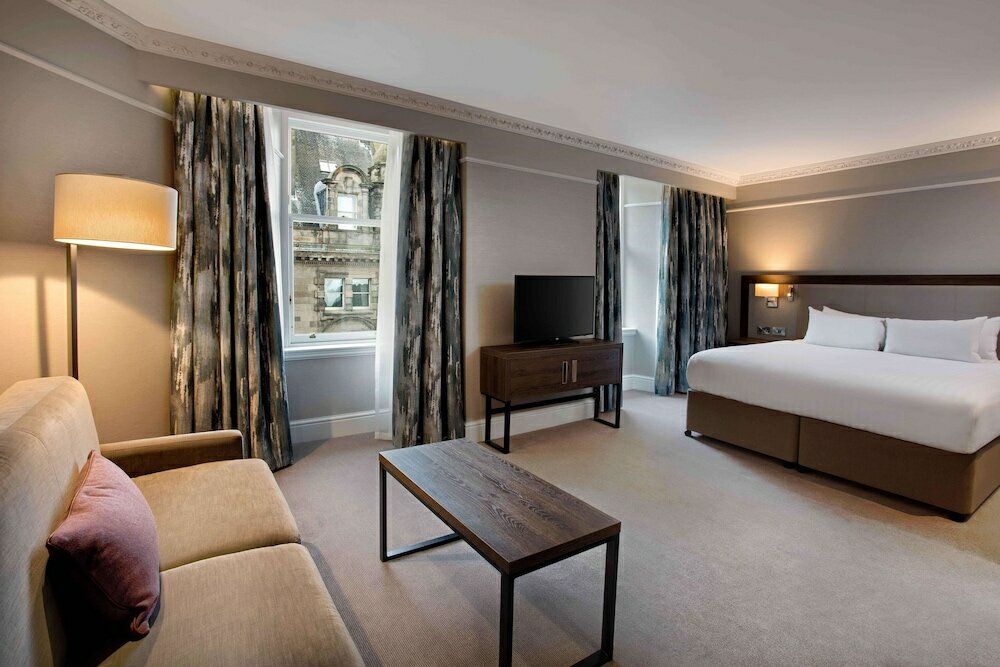 Фото Hilton Edinburgh Carlton