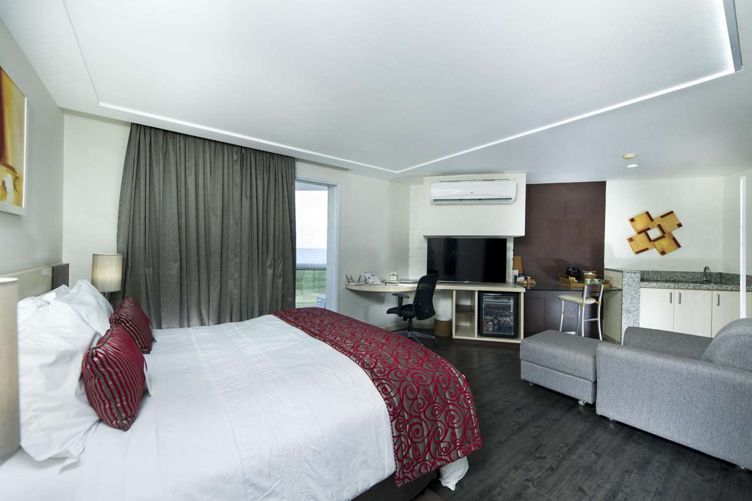 Фото Comfort Suites Macae