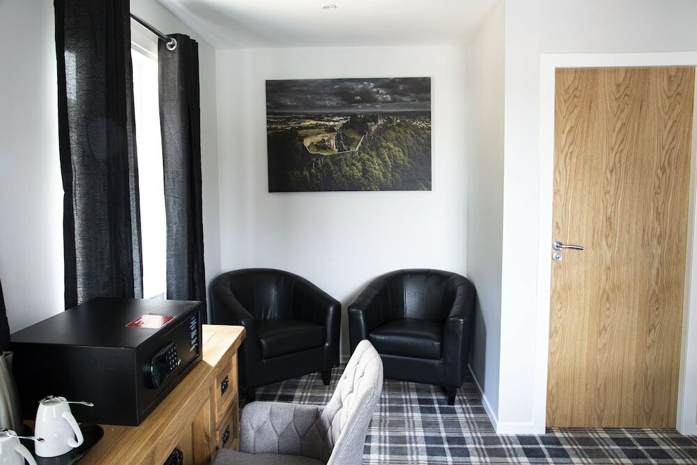 Фото Crown Court Hotel & Bar