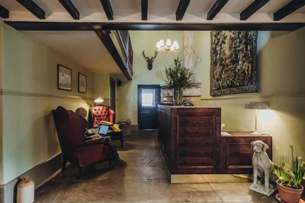 Фото Stanton Manor Hotel