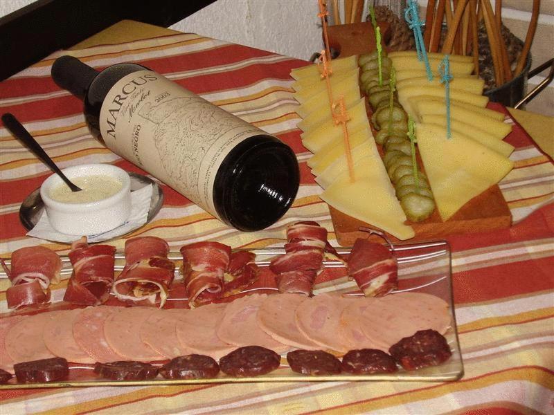 Фото Ruca Cheli Village Ski Hotel