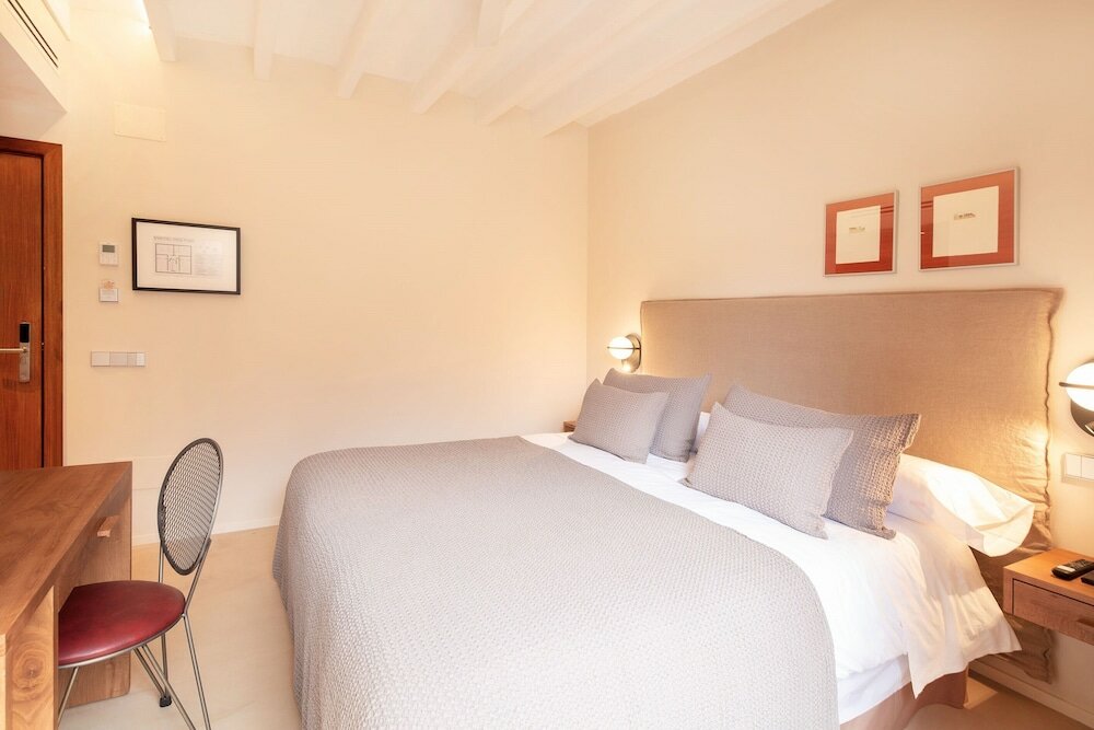 Фото Hotel y Apartamentos Des Puig