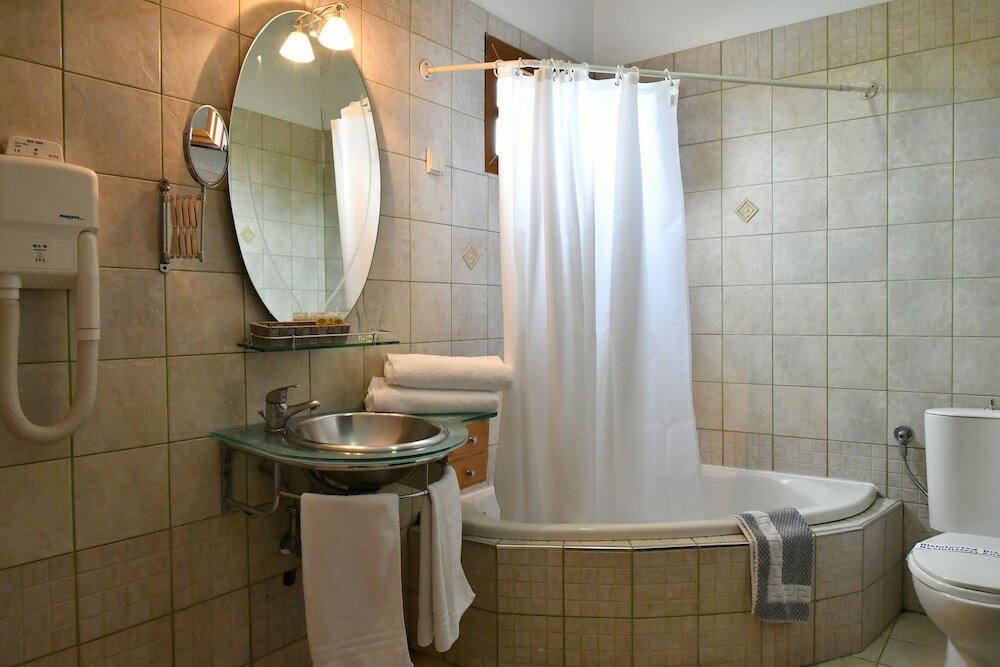 Фото Four Seasons Hotel