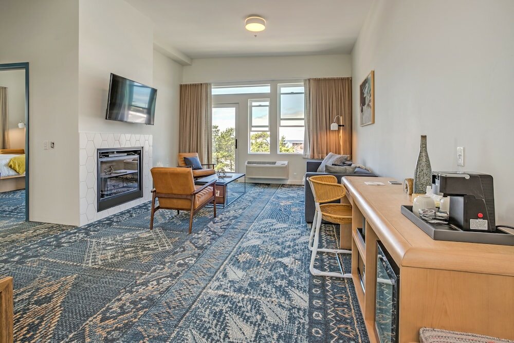 Фото SaltLine Hotel