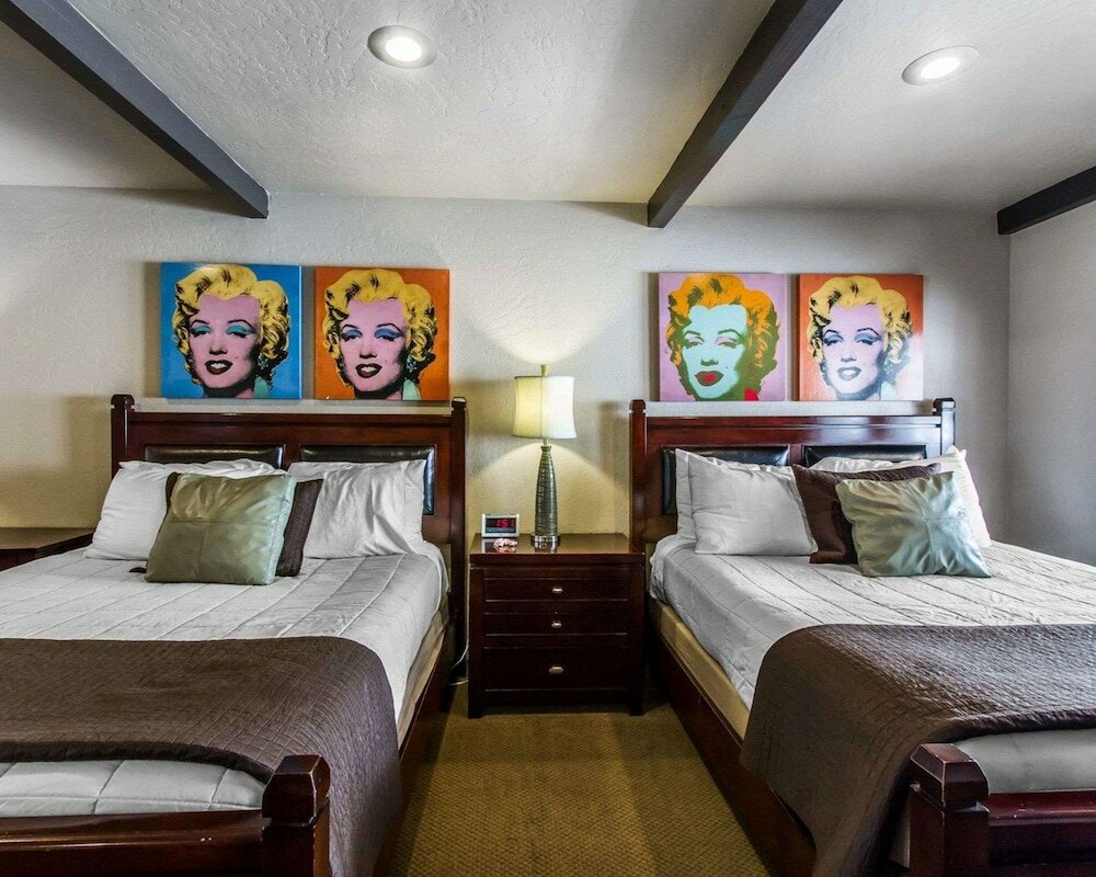 Фото Rodeway Inn & Suites Williams Downtowner - Rte 66