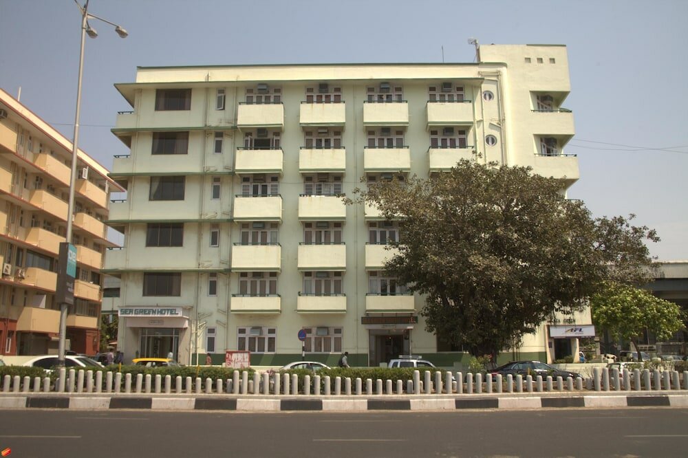 Фото Sea Green South Hotel