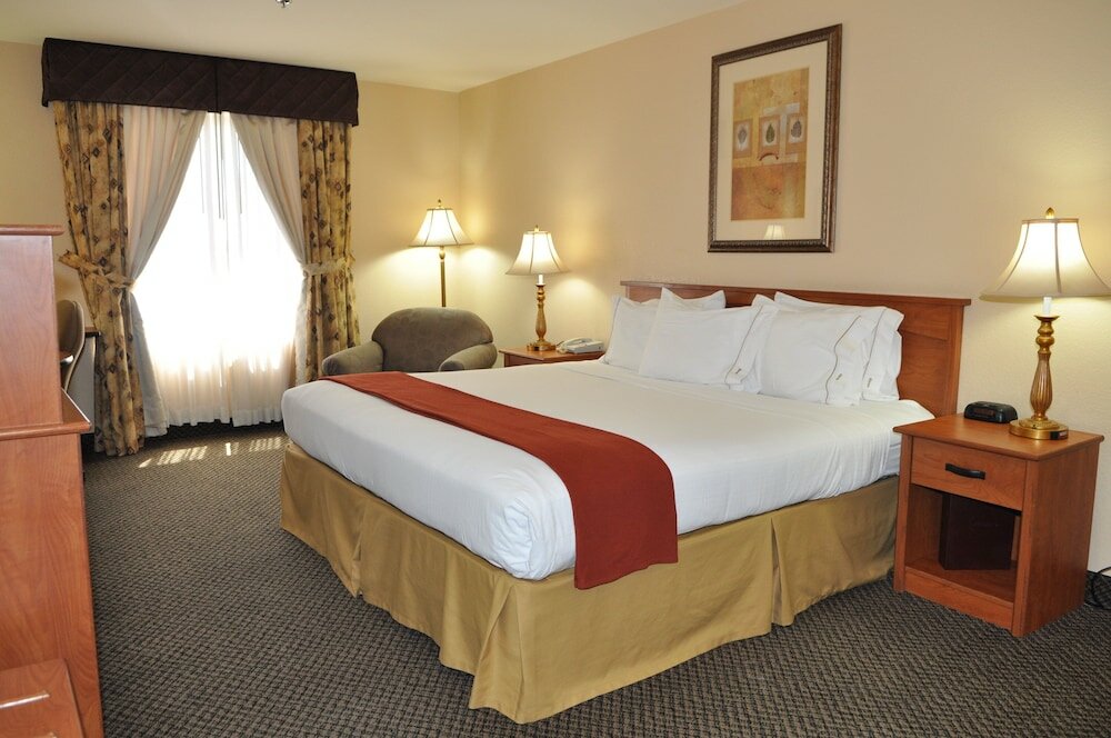 Фото Holiday Inn Express Las Vegas-Nellis, an Ihg Hotel