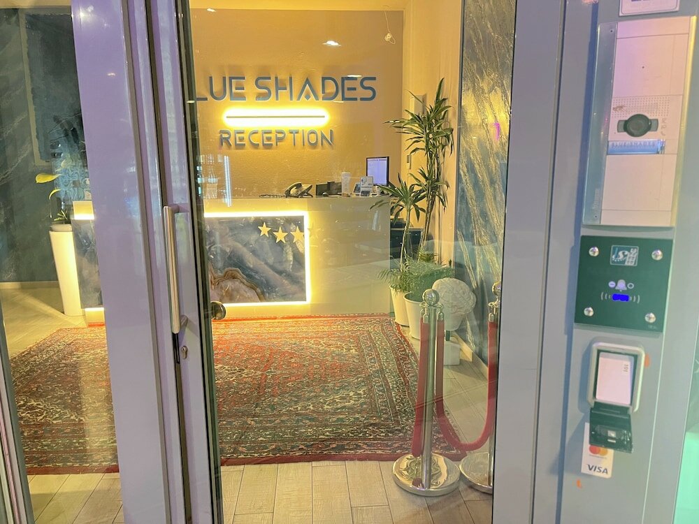 Фото Blue Shades Aparthotel