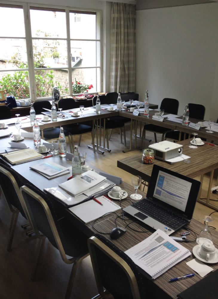 Фото Hotel Am Hofgarten