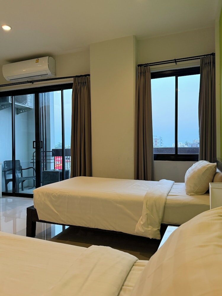 Фото The Empire Nimman