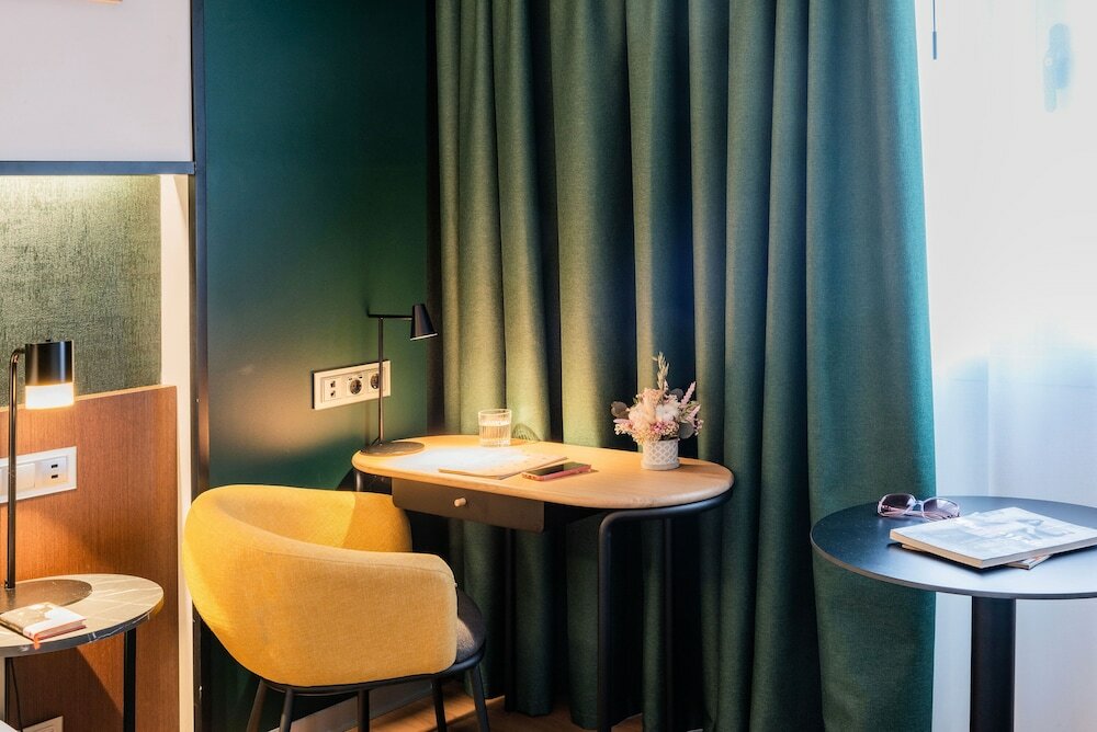 Фото Madrid Centre Retiro Gran hotel Colon an Ihg Hotel