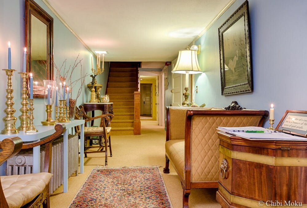 Фото Follansbee Inn