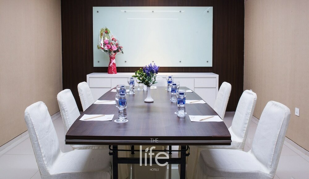 Фото The Life Hotels