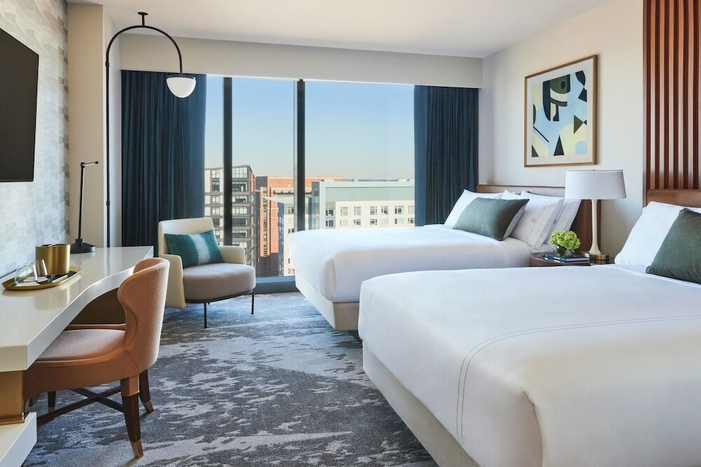 Фото Omni Boston Hotel at the Seaport