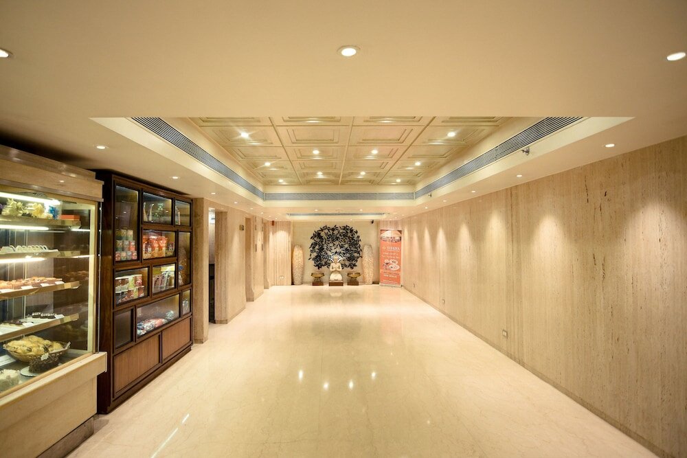 Фото Monotel Luxury Business Hotel