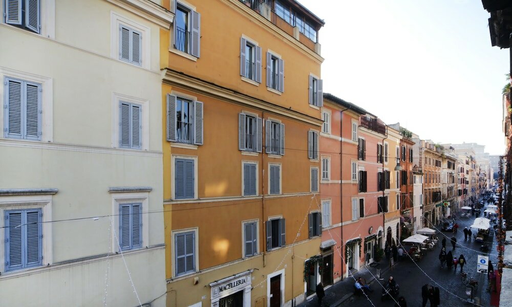 Фото Borgo Pio Suites Inn