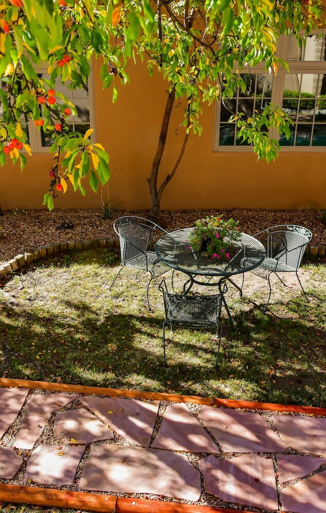 Фото Fort Marcy Hotel Suites by All Seasons Resort Lodging