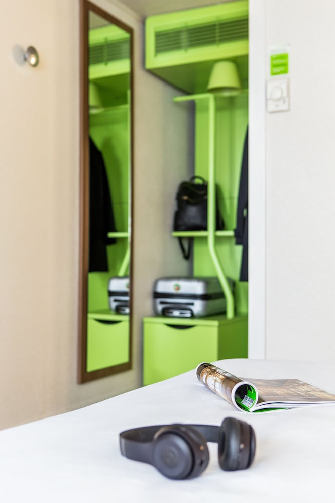 Фото Campanile Poitiers Sud - Aéroport