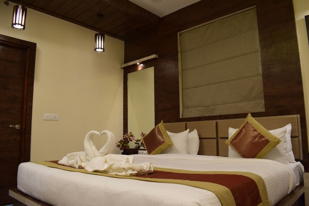 Фото Hotel Uday Palace