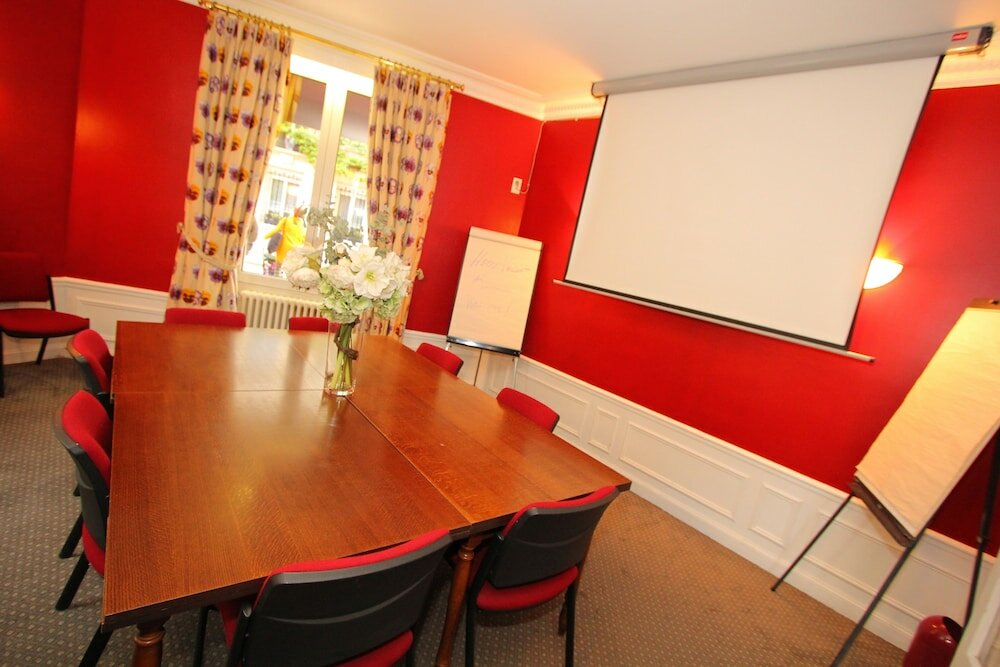 Фото Hotel Virgina