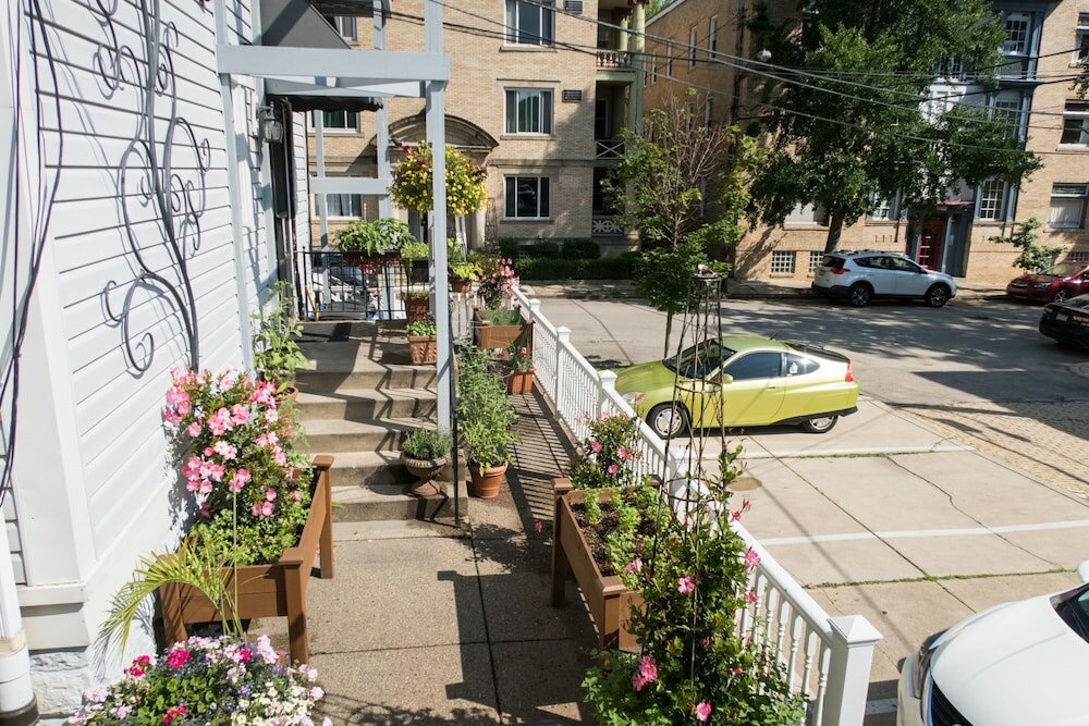 Фото The Inn on Negley