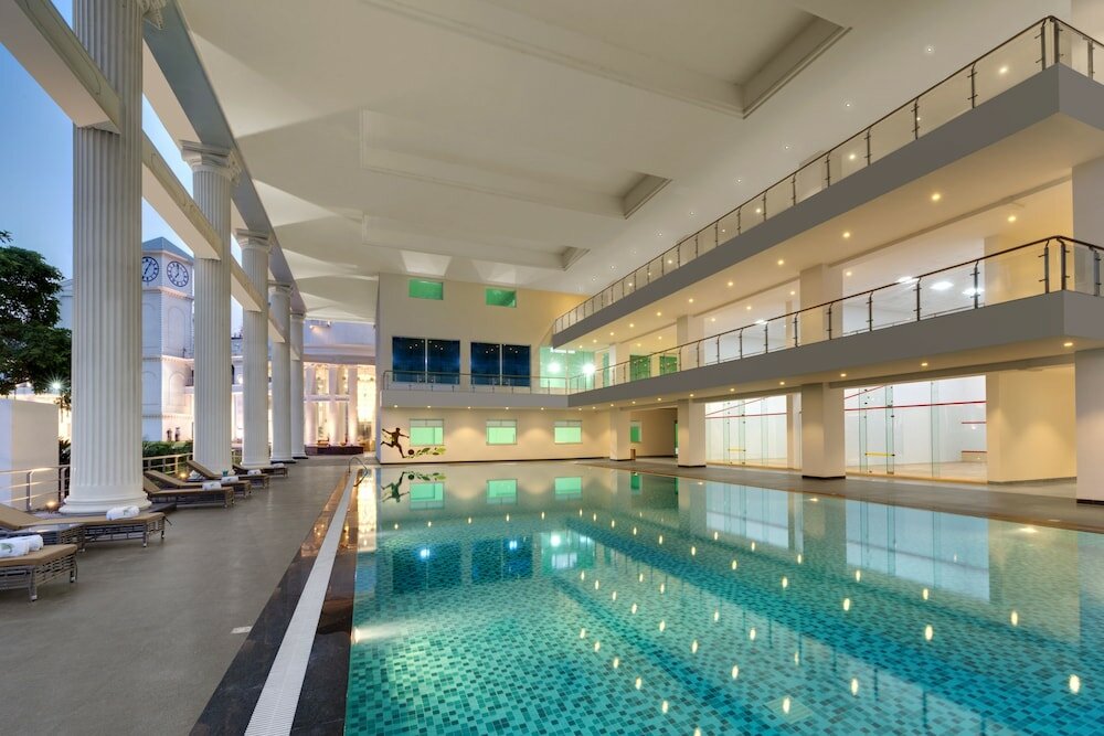 Фото Amanora The Fern Hotels & Club