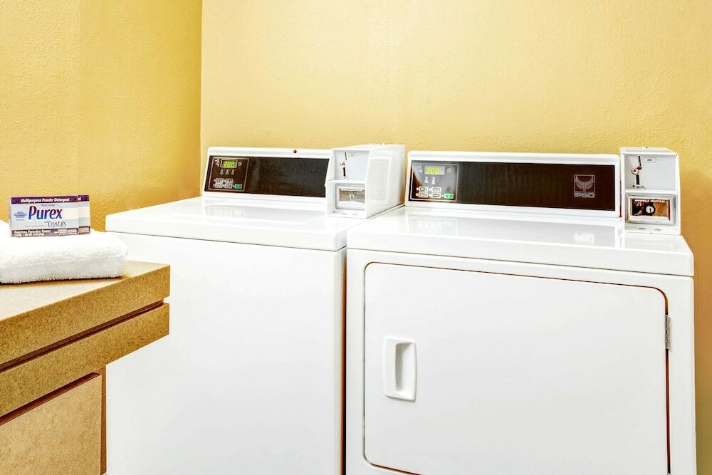 Фото Microtel Inn by Wyndham Newport News Airport