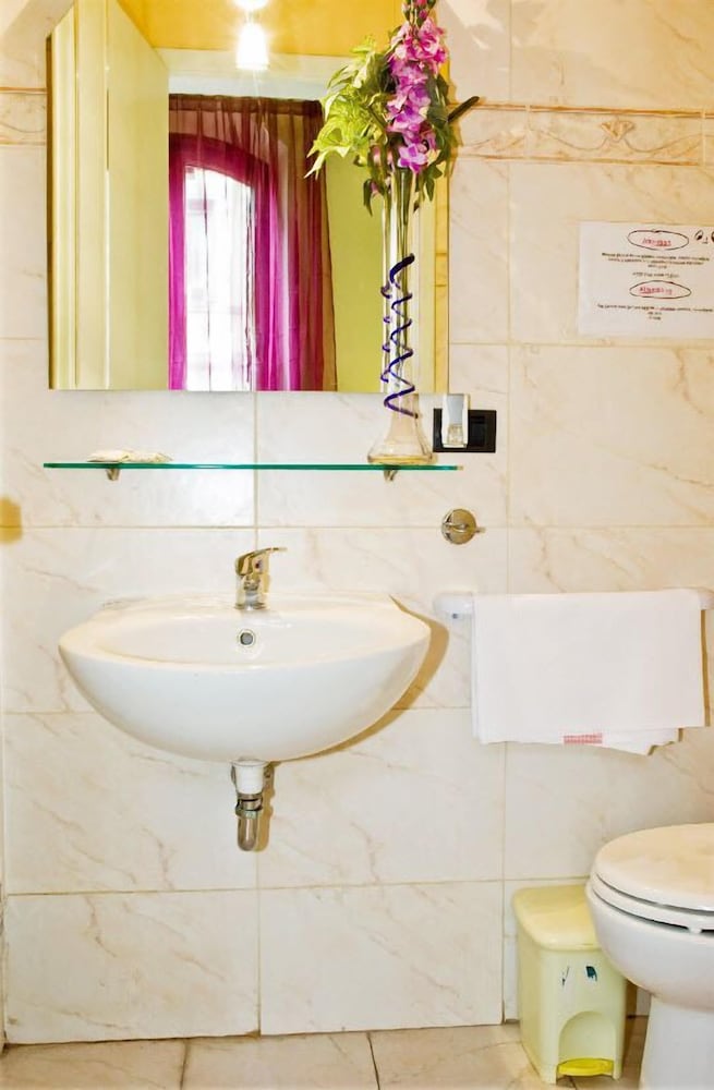 Фото Leone X Guest House