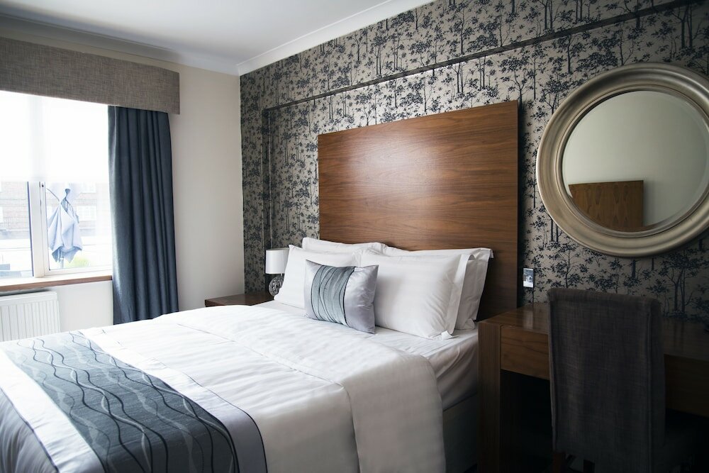 Фото The New London Carlton Hotel & Service Apartments