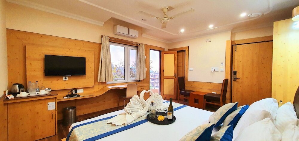 Фото Quartz Himalayan Brothers