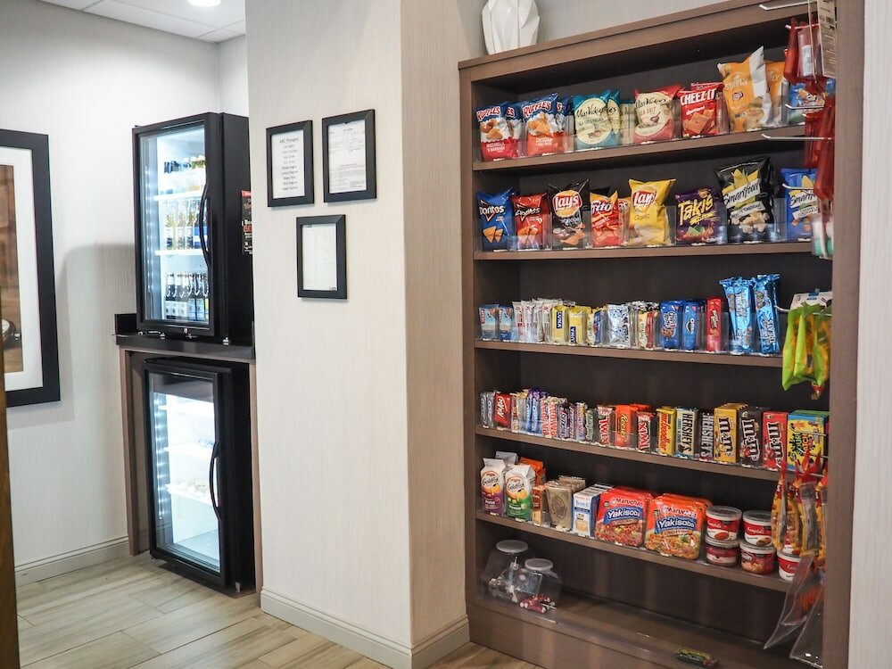 Фото Holiday Inn Express & Suites Blacksburg - University Area, an Ihg Hotel