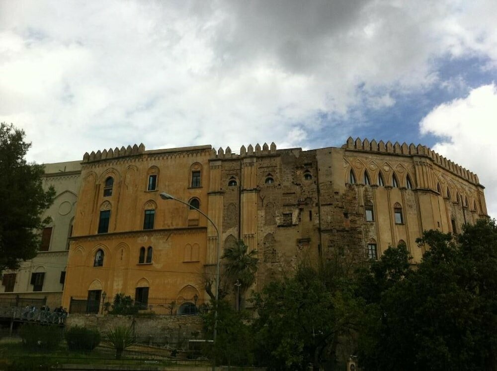 Фото L ' Arabo e il Normanno