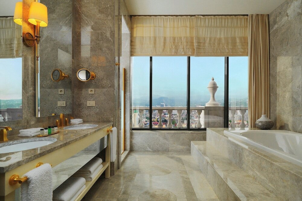 Фото Sheraton Batumi Hotel