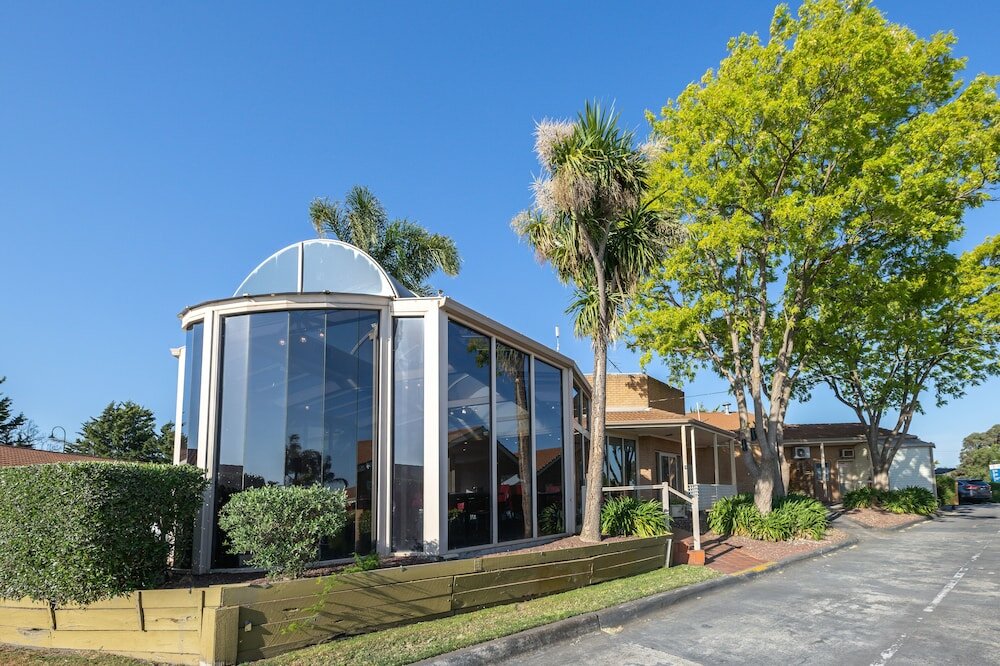 Фото Best Western Airport Motel And Convention Centre