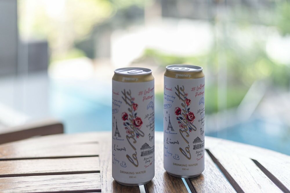 Фото Woodlands Suites Serviced Residences