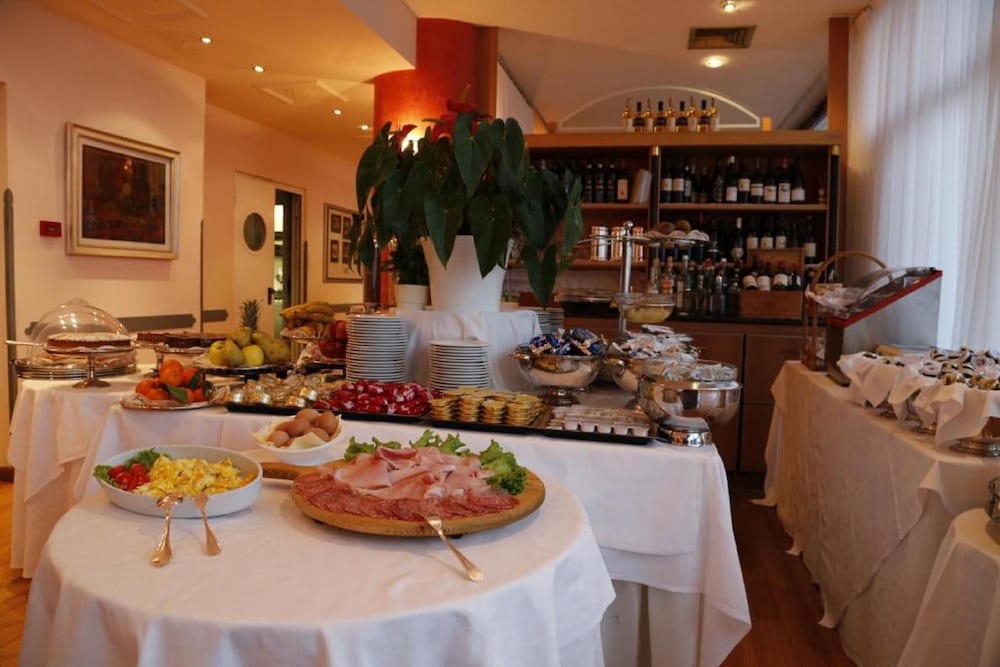 Фото Hotel Greif Maria Theresia