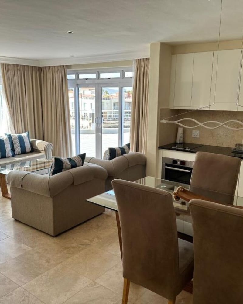 Фото Krystal Beach Hotel