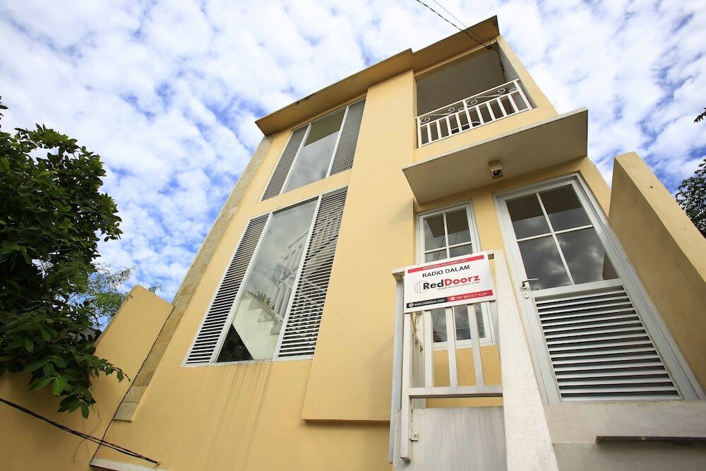 Фото RedDoorz @ Radio Dalam