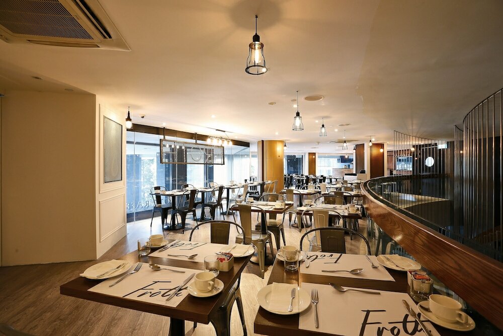 Фото Ascott Raffles Place Singapore